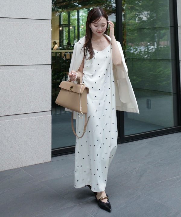 Nanami Original】Flower Embroidery Dress | HEILIS